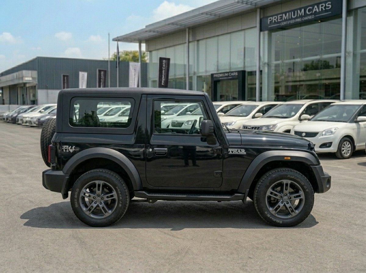 
								Mahindra Thar Black 2022 full									