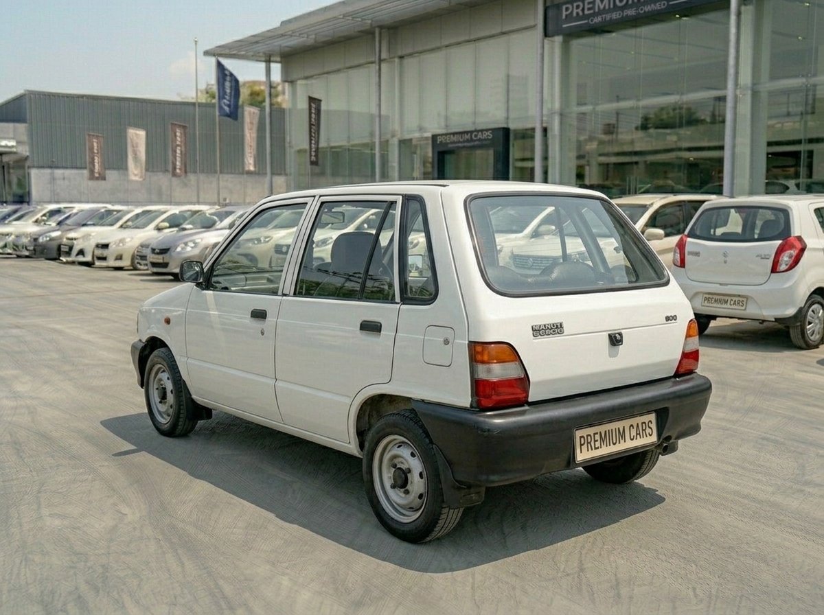 
								Maruti 800 White 1999 full									